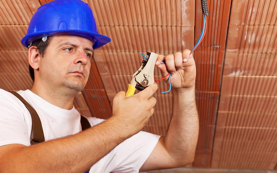 électricien de maintenance Vert-le-Petit